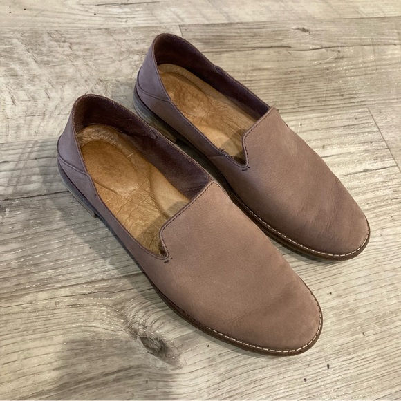 Sperry Top-Sider Women’s Seaport Levy Leather Memory Foam Slip on Loafer - Picture 2 of 5